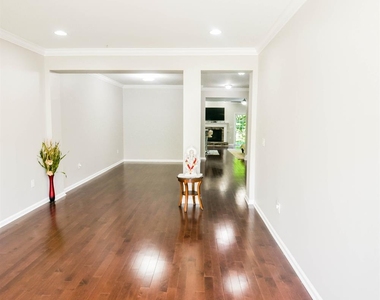 122 Morgan Way - Photo Thumbnail 3