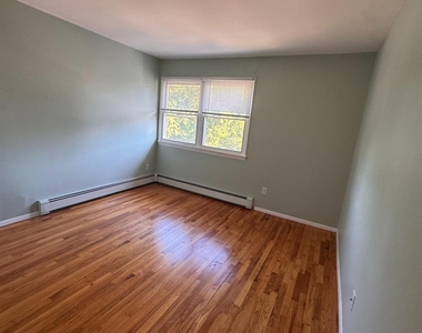 50 Deanna Drive - Photo Thumbnail 3