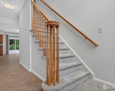 12 Chesapeake Road - Photo Thumbnail 13