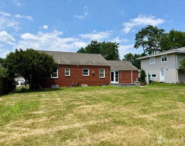 19 South Drive - Photo Thumbnail 28