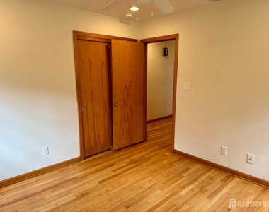19 South Drive - Photo Thumbnail 17
