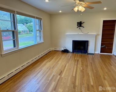 19 South Drive - Photo Thumbnail 6