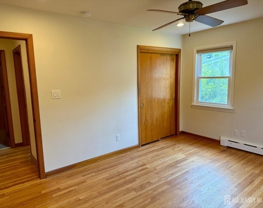 19 South Drive - Photo Thumbnail 13