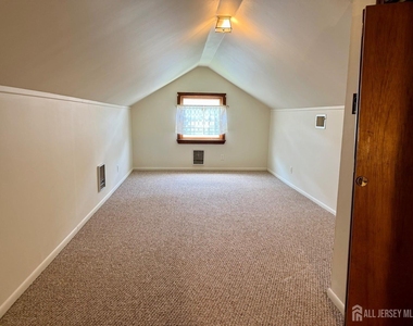 19 South Drive - Photo Thumbnail 20