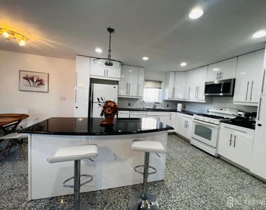 63 E Jefferson Boulevard - Photo Thumbnail 1