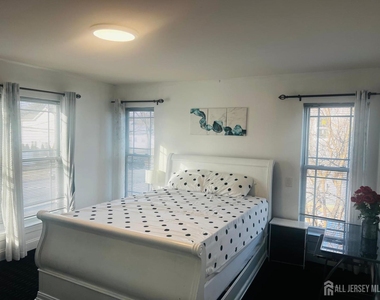 63 E Jefferson Boulevard - Photo Thumbnail 7