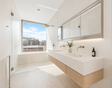 160 Leroy Street - Photo Thumbnail 4
