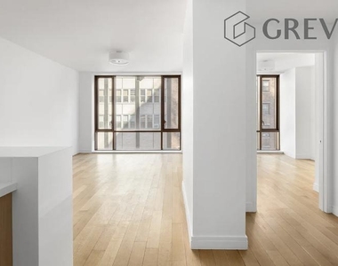 230 E 20th Street - Photo Thumbnail 1