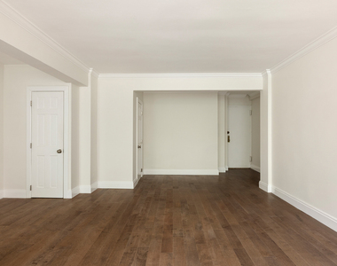 60 E 9th Street - Photo Thumbnail 3