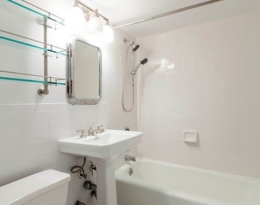 27 W 16th Street - Photo Thumbnail 2