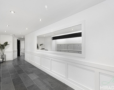 27 W 16th Street - Photo Thumbnail 4