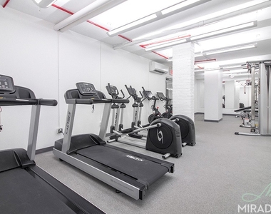 255 W 14th Street - Photo Thumbnail 9