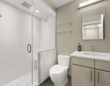 295 Greenwich Street - Photo Thumbnail 6