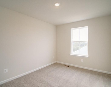 1350 Red Clover Lane - Photo Thumbnail 12