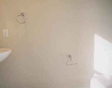 1350 Red Clover Lane - Photo Thumbnail 13