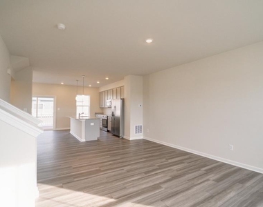 1350 Red Clover Lane - Photo Thumbnail 11