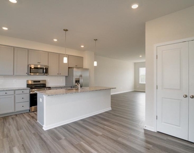 1350 Red Clover Lane - Photo Thumbnail 8