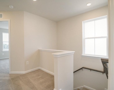 1350 Red Clover Lane - Photo Thumbnail 17