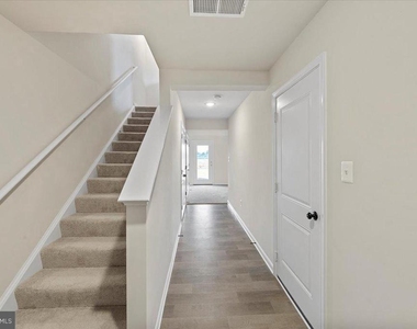181 Perdiz Rd - Photo Thumbnail 5