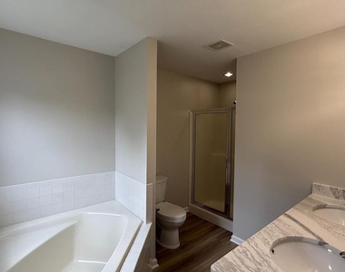 10100 Bellevue Court - Photo Thumbnail 8