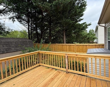 10100 Bellevue Court - Photo Thumbnail 10