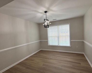 10100 Bellevue Court - Photo Thumbnail 2