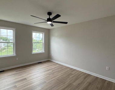 10100 Bellevue Court - Photo Thumbnail 6