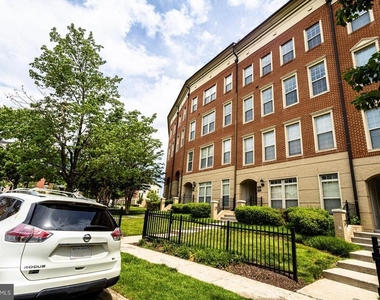 7931 Crescent Park Drive - Photo Thumbnail 26