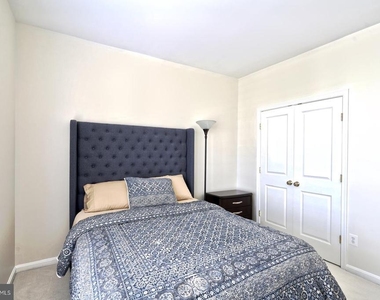 7931 Crescent Park Drive - Photo Thumbnail 23