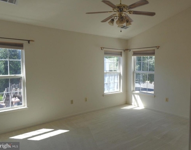 14574 Crown Hollow Court - Photo Thumbnail 12