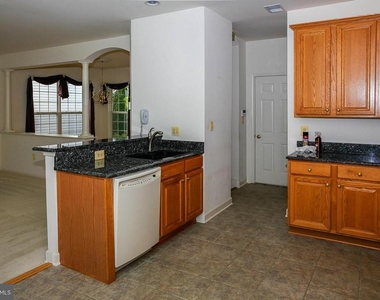 14574 Crown Hollow Court - Photo Thumbnail 7