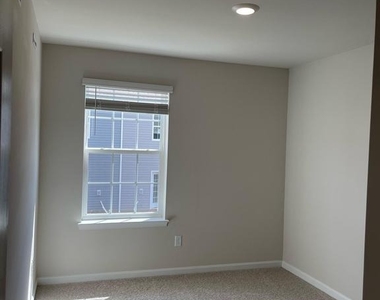 254 Baker Dr - Photo Thumbnail 12