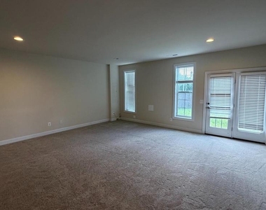 42755 Puller Terrace - Photo Thumbnail 5