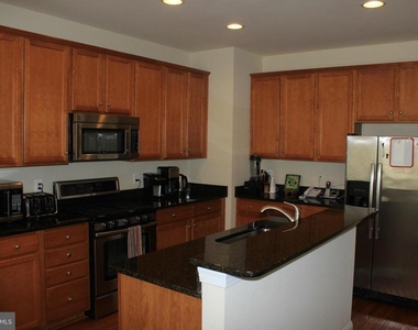42755 Puller Terrace - Photo Thumbnail 12