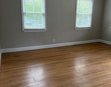 16 Fairview Street Nw - Photo Thumbnail 5