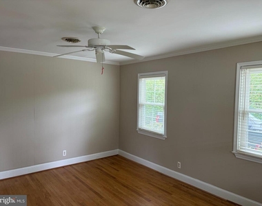 16 Fairview Street Nw - Photo Thumbnail 4