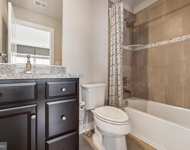 13212 Woodland Park Road - Photo Thumbnail 24