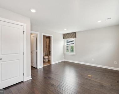 13212 Woodland Park Road - Photo Thumbnail 28