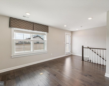 13212 Woodland Park Road - Photo Thumbnail 30