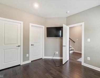 13212 Woodland Park Road - Photo Thumbnail 4