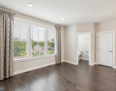 13212 Woodland Park Road - Photo Thumbnail 13
