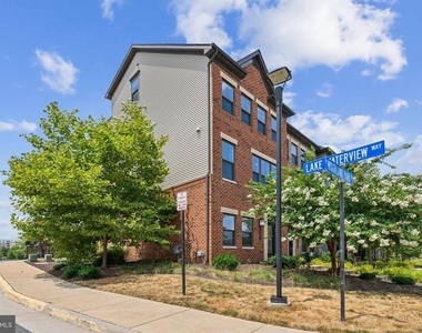 13212 Woodland Park Road - Photo Thumbnail 1