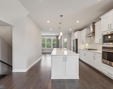 13212 Woodland Park Road - Photo Thumbnail 11
