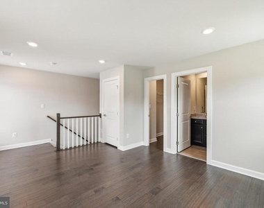 13212 Woodland Park Road - Photo Thumbnail 29