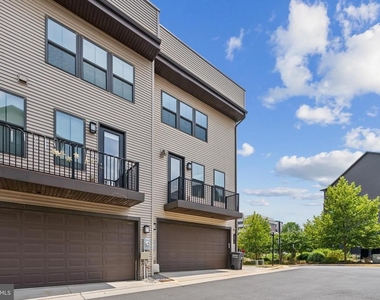 13212 Woodland Park Road - Photo Thumbnail 33