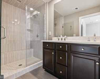 13212 Woodland Park Road - Photo Thumbnail 27