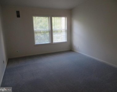 7513 Ashby Lane - Photo Thumbnail 17