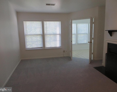 7513 Ashby Lane - Photo Thumbnail 2