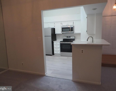 7513 Ashby Lane - Photo Thumbnail 10