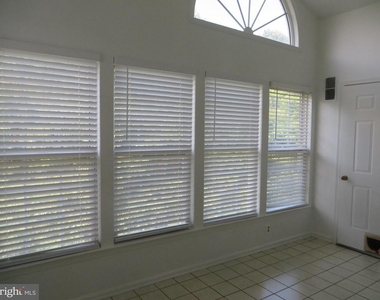 7513 Ashby Lane - Photo Thumbnail 14